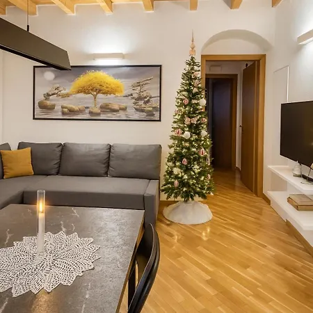 Stella Center Self Check-in Lägenhet *